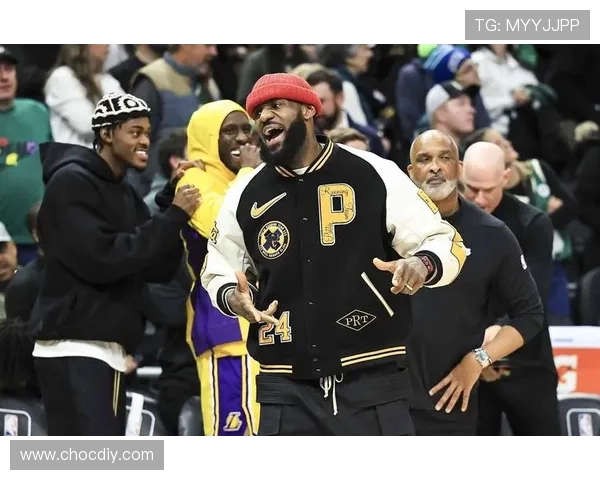 洛杉矶湖人迎强敌鏖战巅峰对决全场高能时刻引爆篮球盛宴